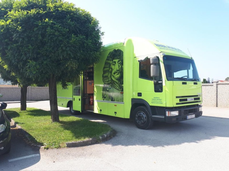 foto/BIBLIOBUS-3