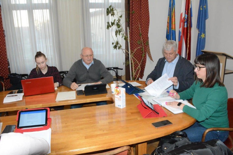 foto/sov_-7-_28.3.2023-BRMZO7YA6PR3A3NGBSFR