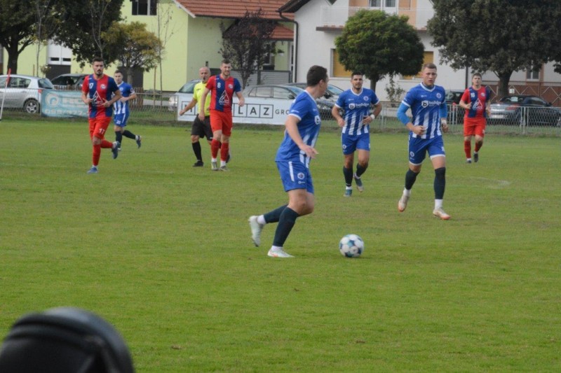 foto/sp131025_-12-_12.10.2025-E250N4WBF0T113UBME1J