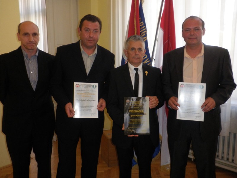 foto/udvdrnagrada1020132